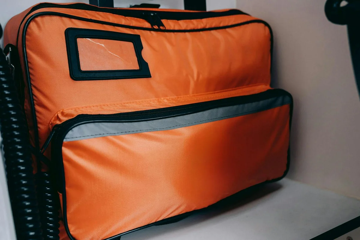 Bolsa de emergencia naranja prefabricada lista para usar — comparativa de mejores kits de emergencia prefabricados 2026